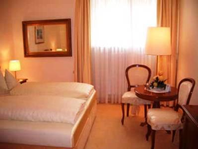 Hotel Daniels Халльбергмос Экстерьер фото